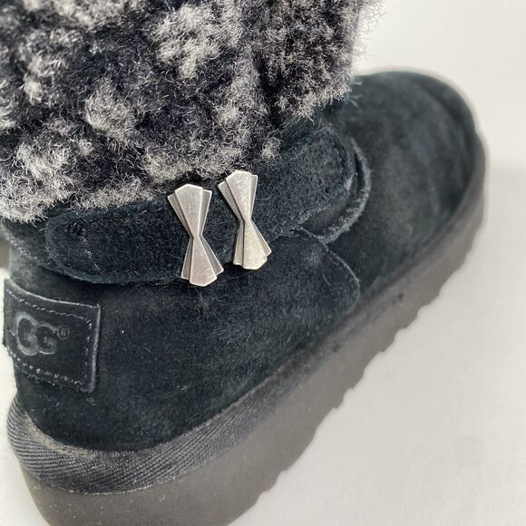 UGG Adria Short Ankle Boots Black Suede Women Size 6 Pre-Owned - Picture 11 of 15